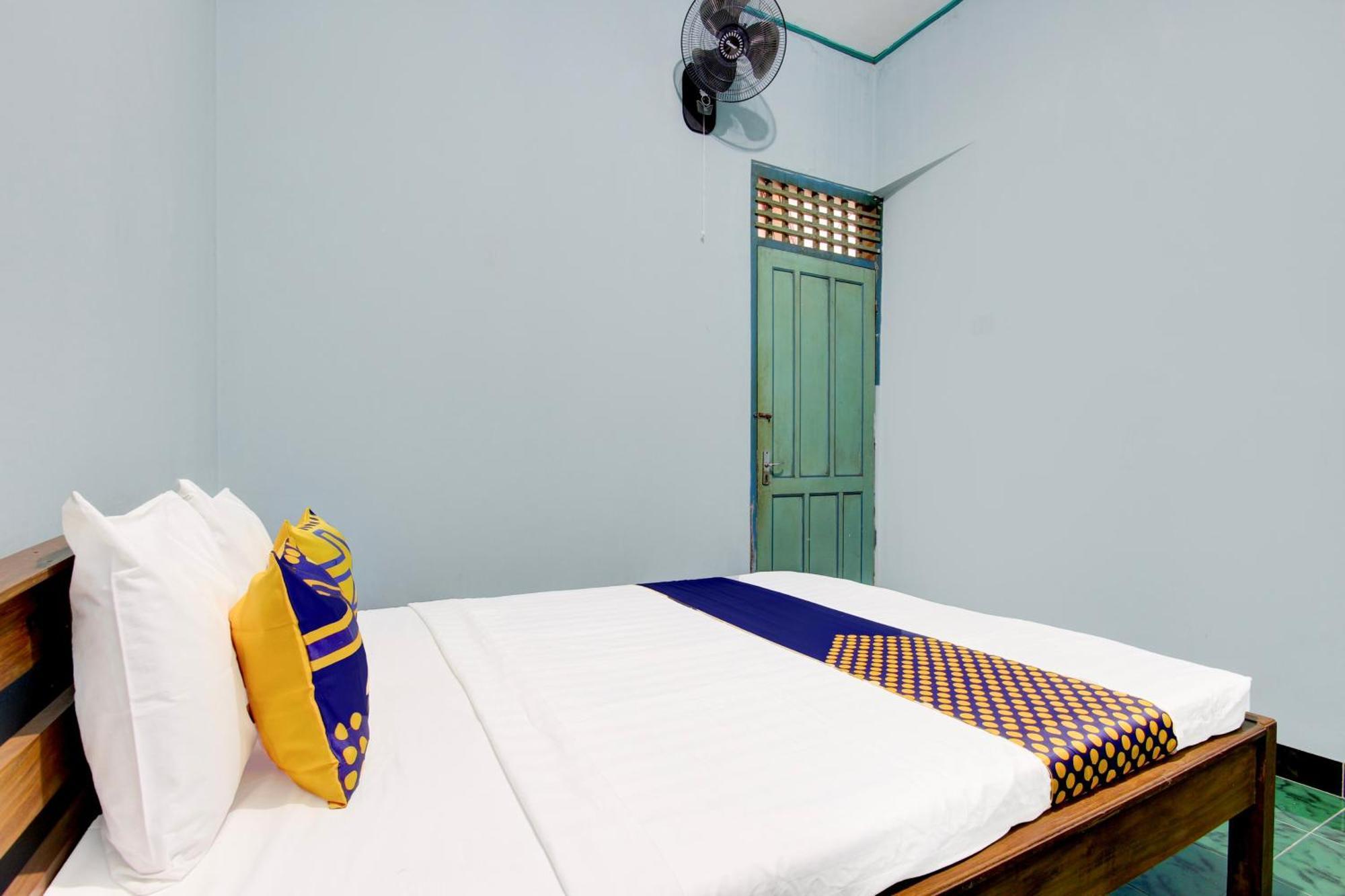 Spot On 94085 Hotel Agung Пурвокерто Екстериор снимка