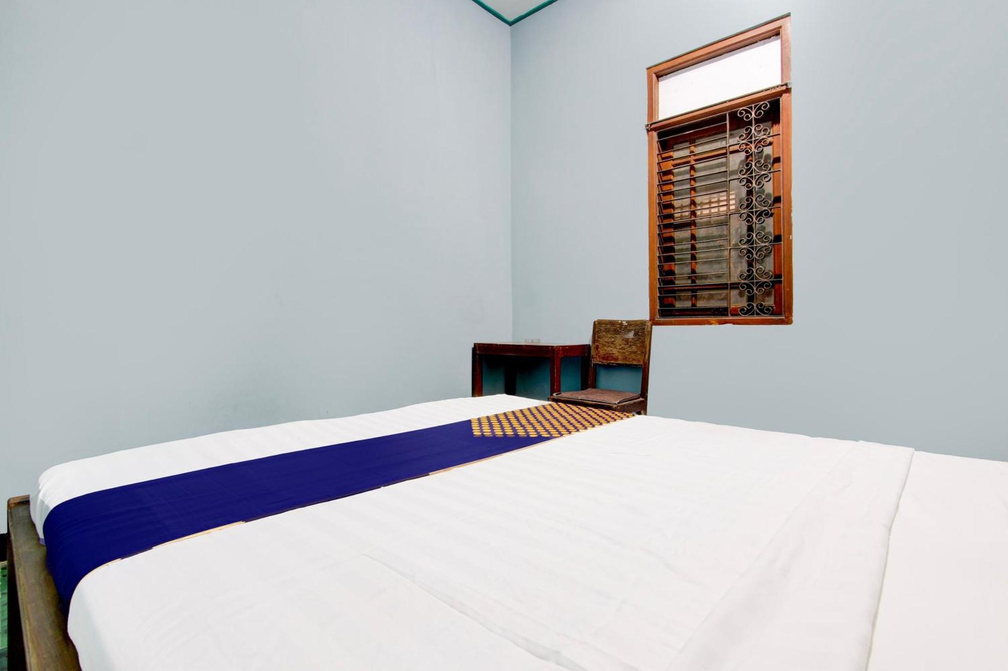 Spot On 94085 Hotel Agung Пурвокерто Екстериор снимка