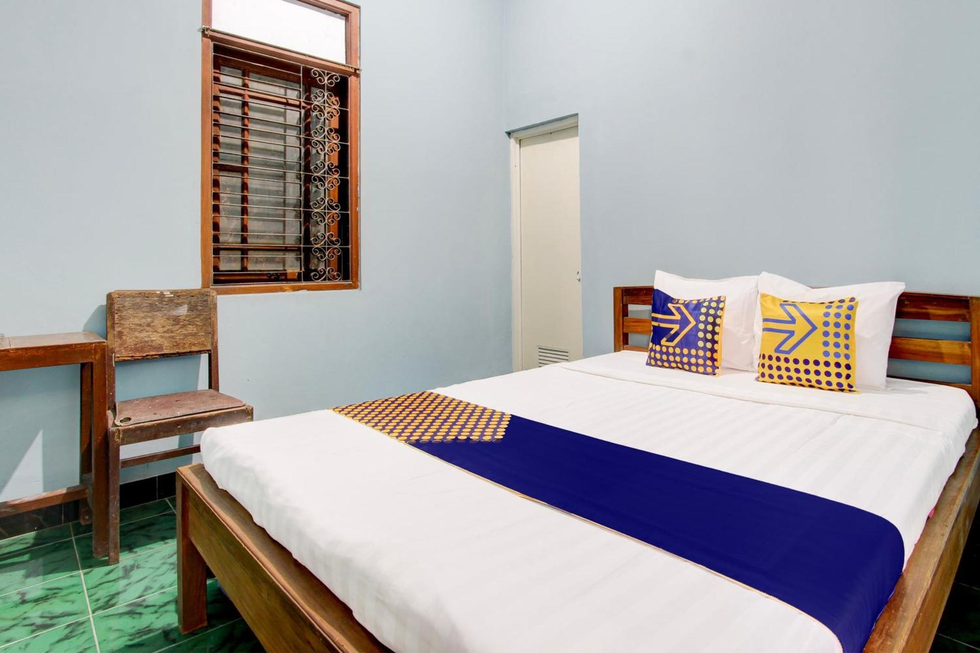 Spot On 94085 Hotel Agung Пурвокерто Екстериор снимка